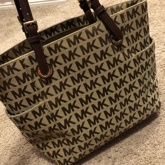 Michael Kors Handbags - Michael Kors Purse